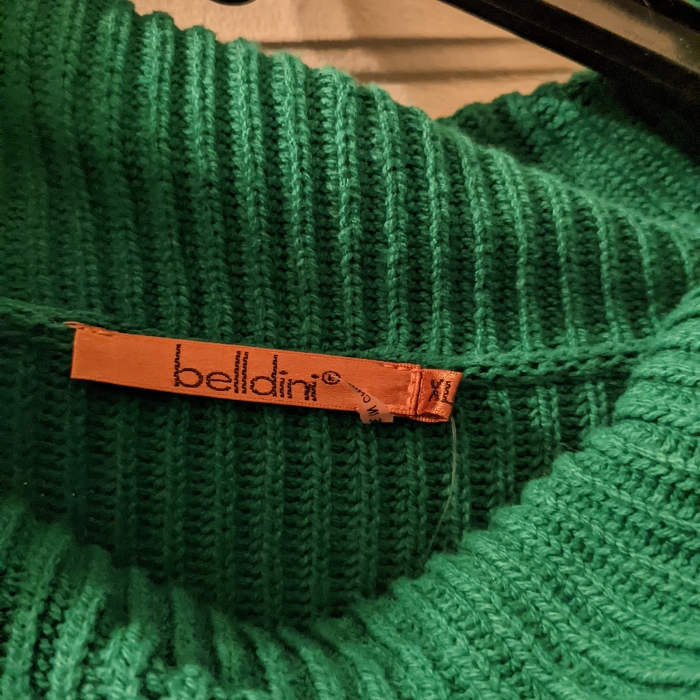 Dark green sweater - Picture 2 of 3
